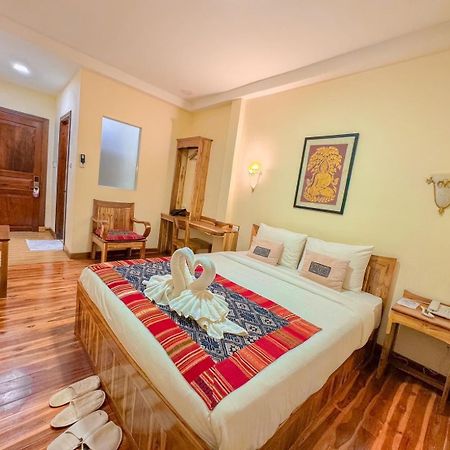 לואנג פרבאנג Luang Phasouk Hotel מראה חיצוני תמונה