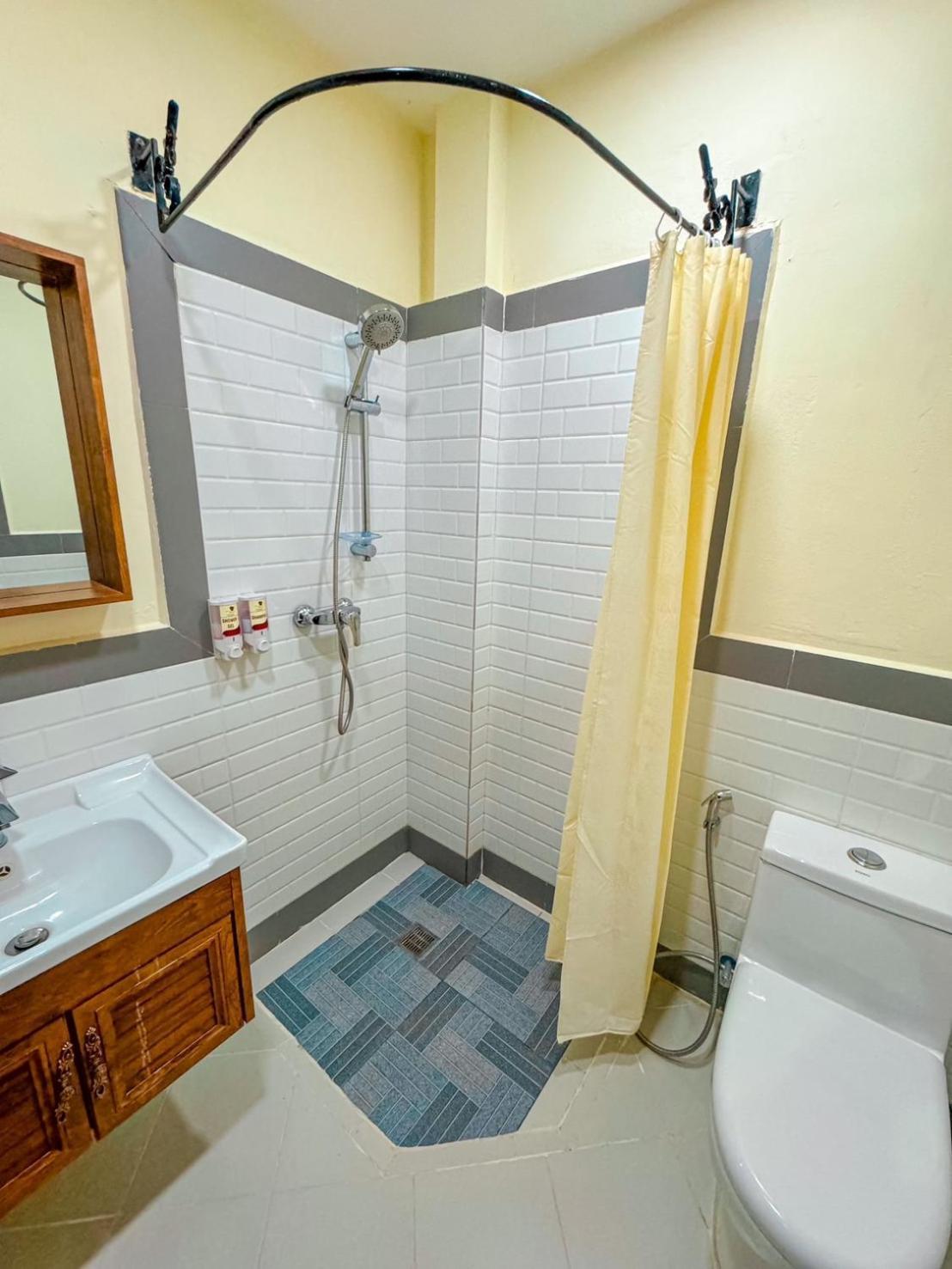 לואנג פרבאנג Luang Phasouk Hotel מראה חיצוני תמונה
