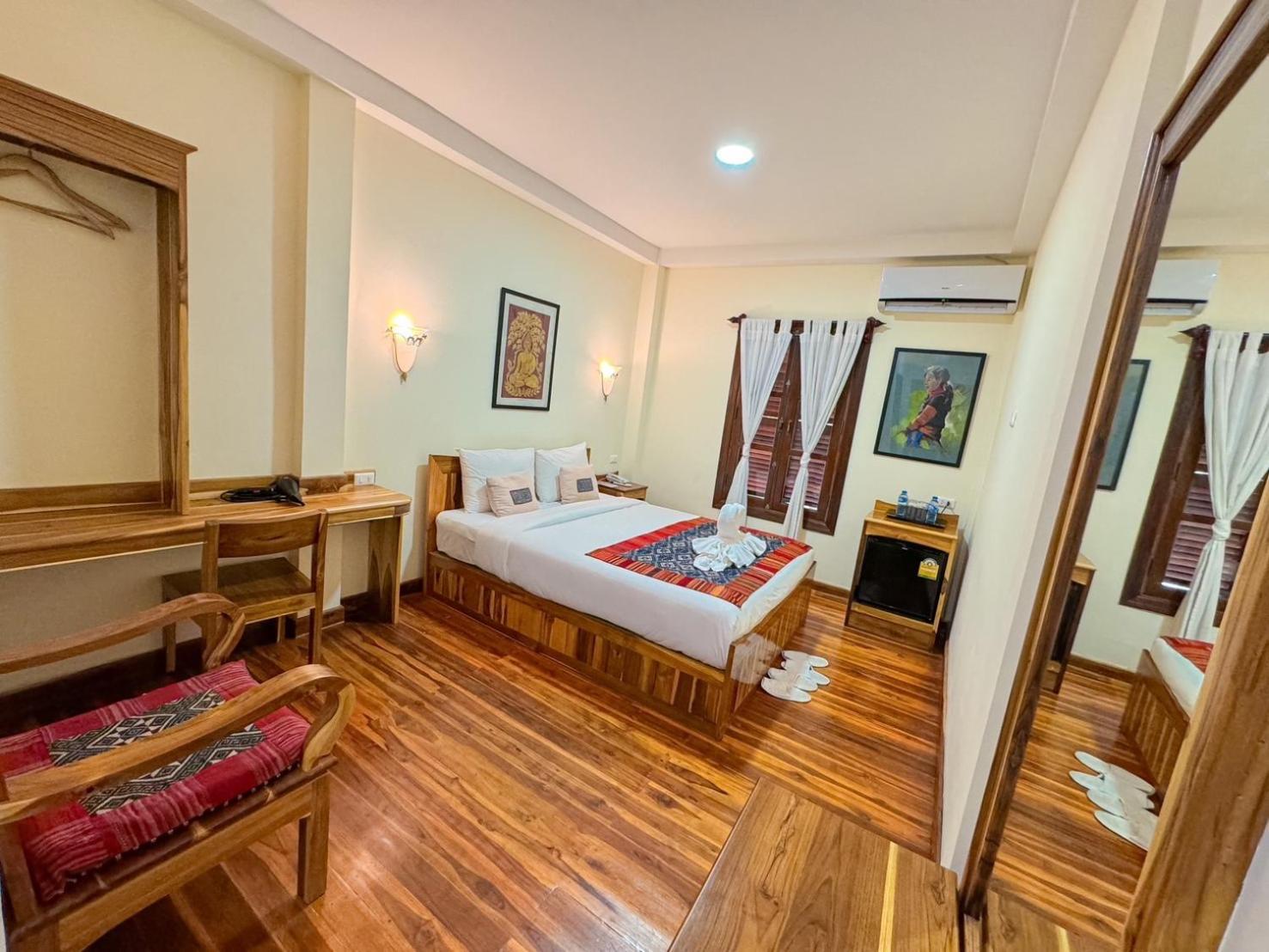 לואנג פרבאנג Luang Phasouk Hotel מראה חיצוני תמונה
